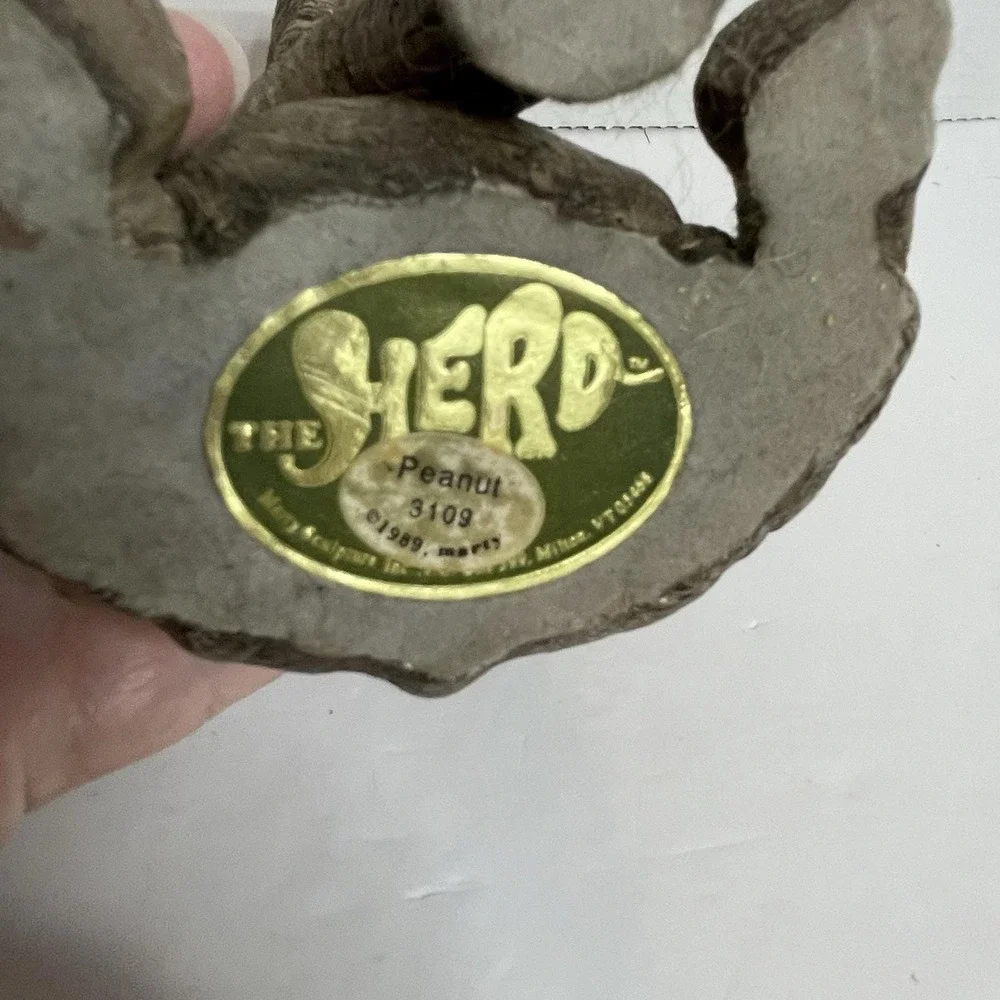 Elephant Statue Sitting  Herd Brand 1989 4